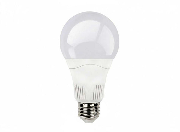 Ampoule LED E27 16W à détecteur de mouvement, forme poire, globe opale et corps blanc, sur fond blanc