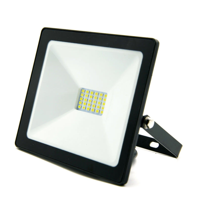 IP65 4500K LED-Außenstrahler – Leistungsstarke Beleuchtung von 10 W bis 100 W